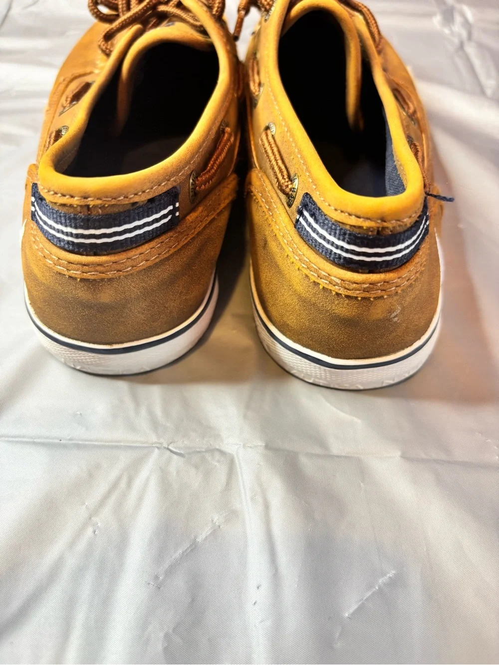 Nautica Men’s Tan Boat Shoes Lace Up Deck Shoes Navy Size 4